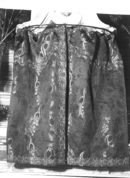 motivi decorativi floreali (conopeo di tabernacolo, elemento d'insieme) - manifattura ligure (prima metà sec. XX)