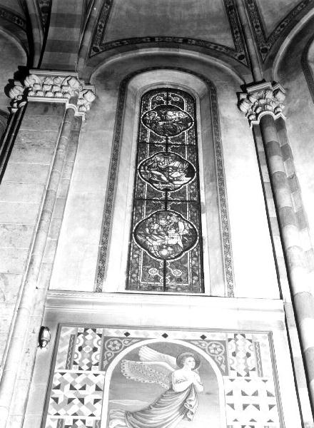 San Luca/ natività di Gesù/ disputa di Gesù con i dottori nel tempio (vetrata, elemento d'insieme) di Polloni Guido & C (sec. XX)