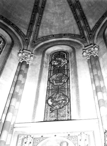 San Matteo Evangelista/ resurrezione di Lazzaro/ entrata di Cristo in Gerusalemme (vetrata, elemento d'insieme) di Polloni Guido & C (sec. XX)