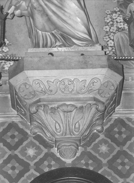 mensolone, elemento d'insieme di Ortelli (metà sec. XX)