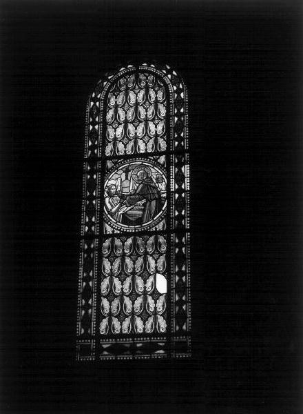 beato Bernardo da Corleone (vetrata, elemento d'insieme) di Polloni Guido & C (sec. XX)