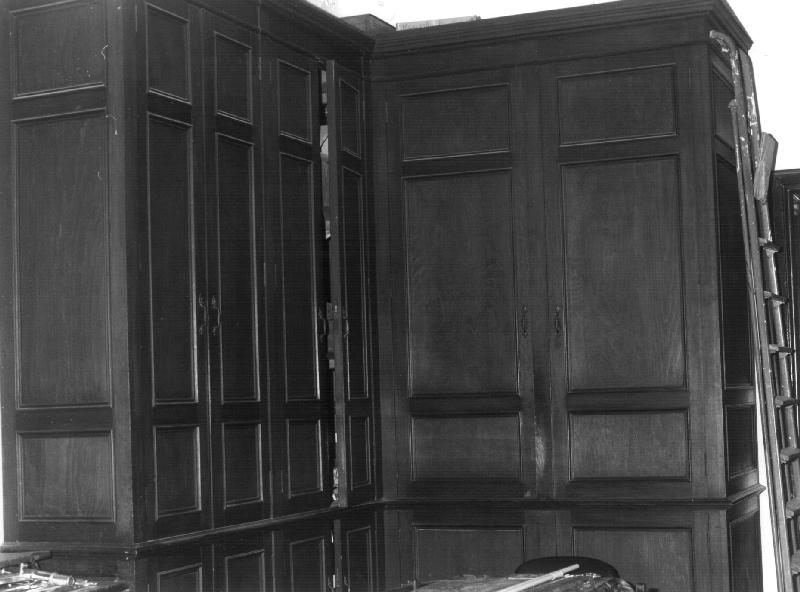 armadio, coppia - bottega ligure (secondo quarto sec. XX)