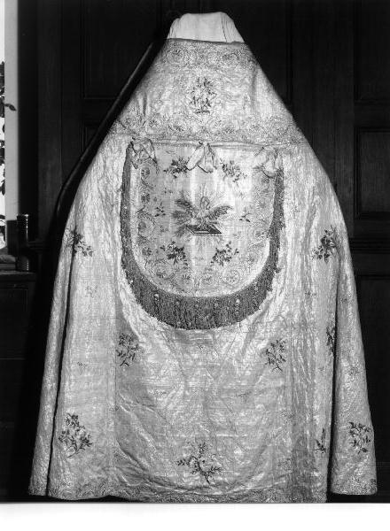 piviale, elemento d'insieme - manifattura ligure (seconda metà sec. XVIII)