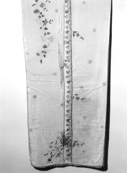 motivi decorativi floreali (coltre funebre, opera isolata) - manifattura ligure (secondo quarto sec. XX)