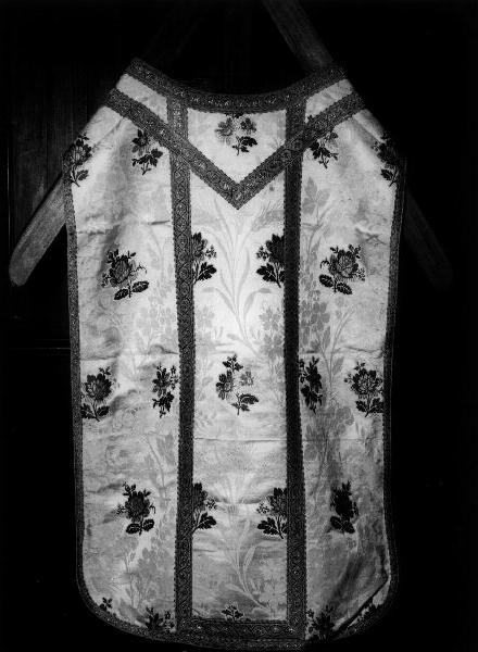 fiori (pianeta, opera isolata) - manifattura ligure (prima metà sec. XX)