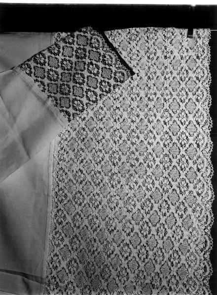 camice, opera isolata - manifattura ligure (prima metà sec. XX)