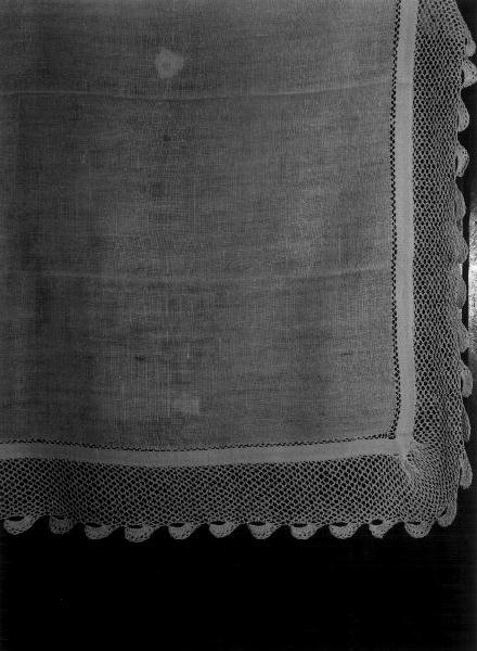 tovaglia d'altare, opera isolata - manifattura ligure (secondo quarto sec. XX)