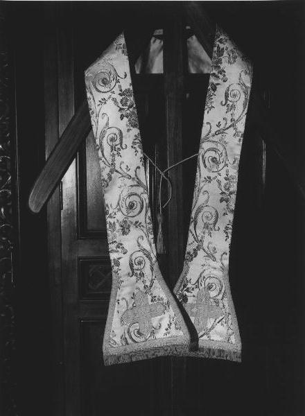 motivi decorativi a girali vegetali (stola, opera isolata) - manifattura ligure (prima metà sec. XX)