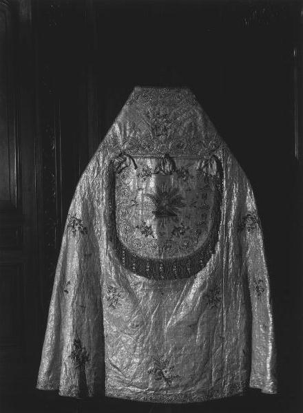 motivi decorativi vegetali (piviale, elemento d'insieme) - manifattura ligure (inizio sec. XX)