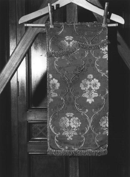 fiori (tendina, coppia) - manifattura ligure (secondo quarto sec. XX)