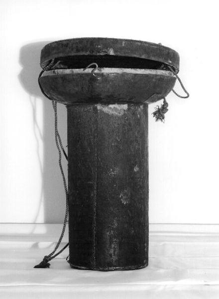 custodia di calice, elemento d'insieme - PRODUZIONE GENOVESE (secondo quarto sec. XVIII)