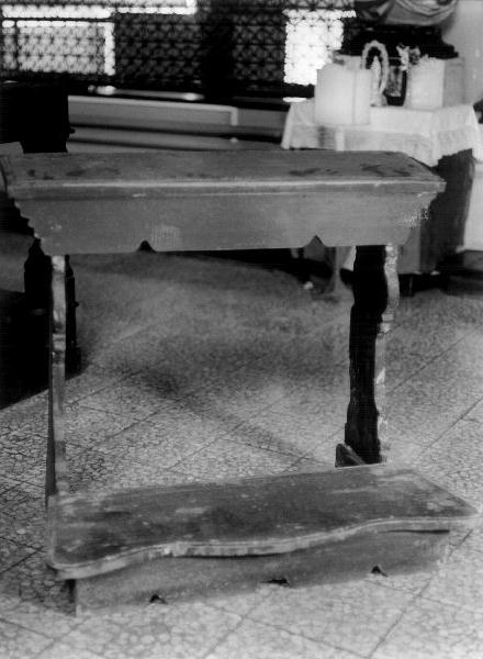 inginocchiatoio, opera isolata - bottega genovese (secc. XVIII/ XIX)