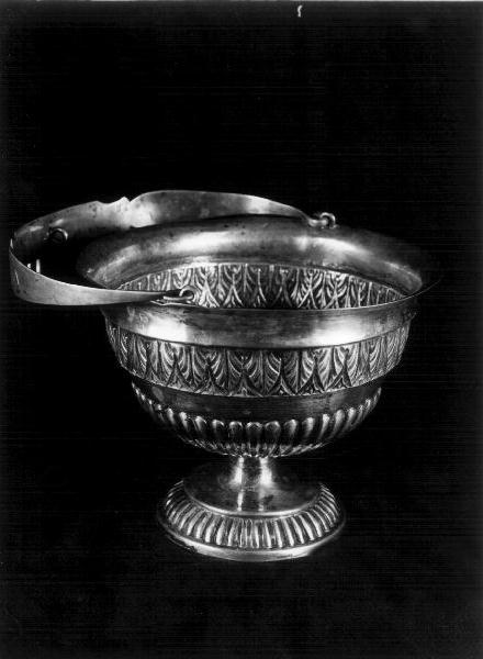 secchiello, elemento d'insieme - bottega genovese (sec. XIX)