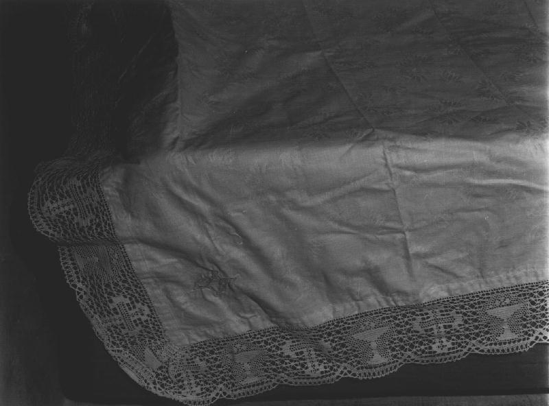 tovaglia d'altare, opera isolata - manifattura ligure (prima metà sec. XX)