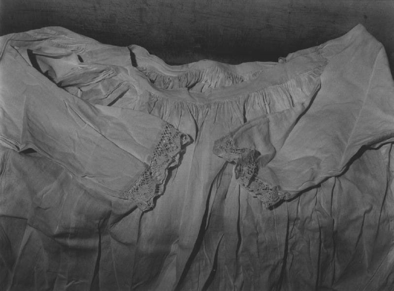 camice, opera isolata - manifattura ligure (prima metà sec. XX)