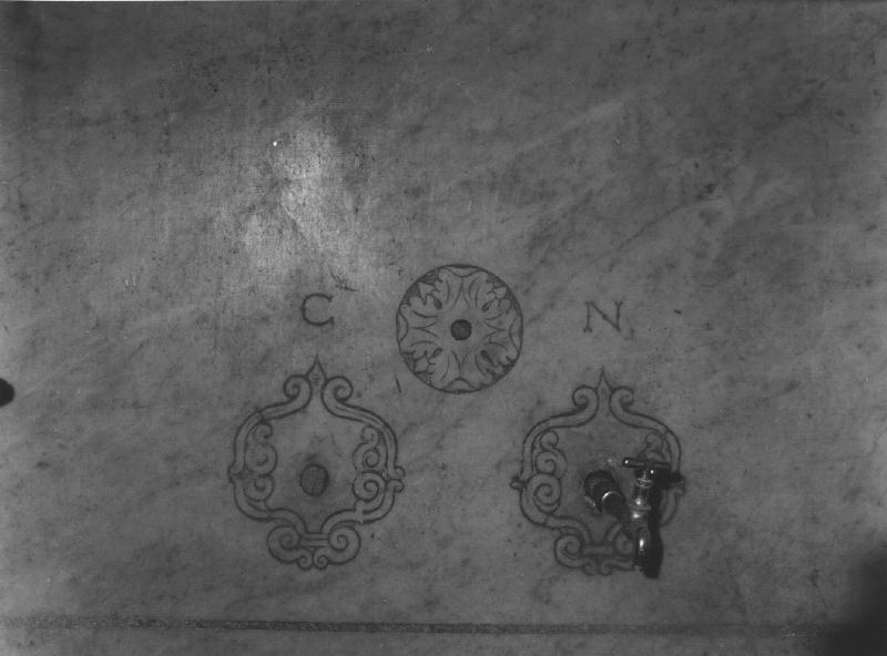 lapide, elemento d'insieme - bottega ligure (primo quarto sec. XIX)