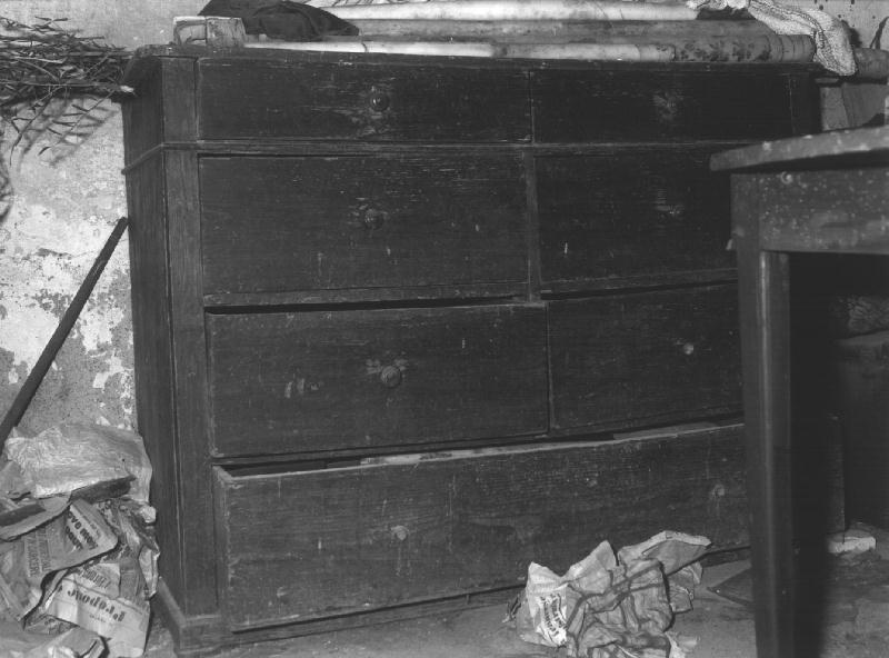 cassettone, opera isolata - bottega ligure (prima metà sec. XIX)