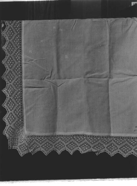 tovaglia d'altare, opera isolata - manifattura ligure (prima metà sec. XX)
