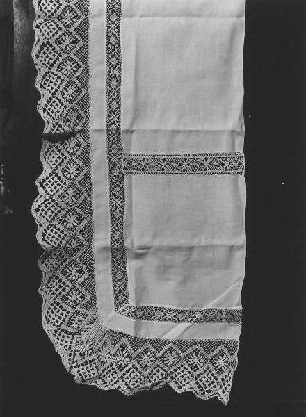 tovaglia d'altare, opera isolata - manifattura ligure (prima metà sec. XX)