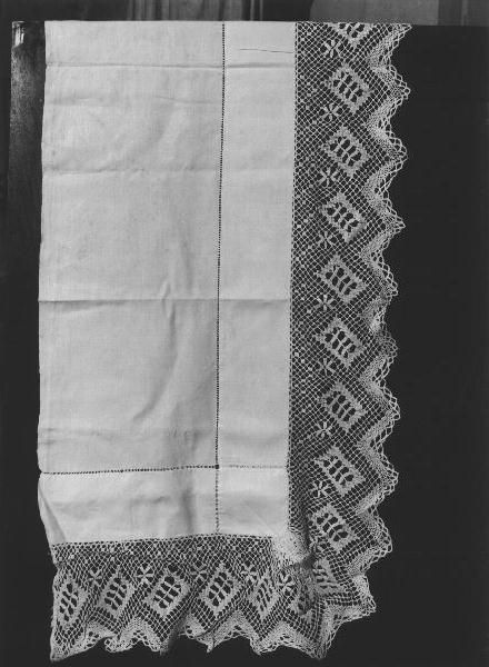 tovaglia d'altare, opera isolata - manifattura ligure (prima metà sec. XX)