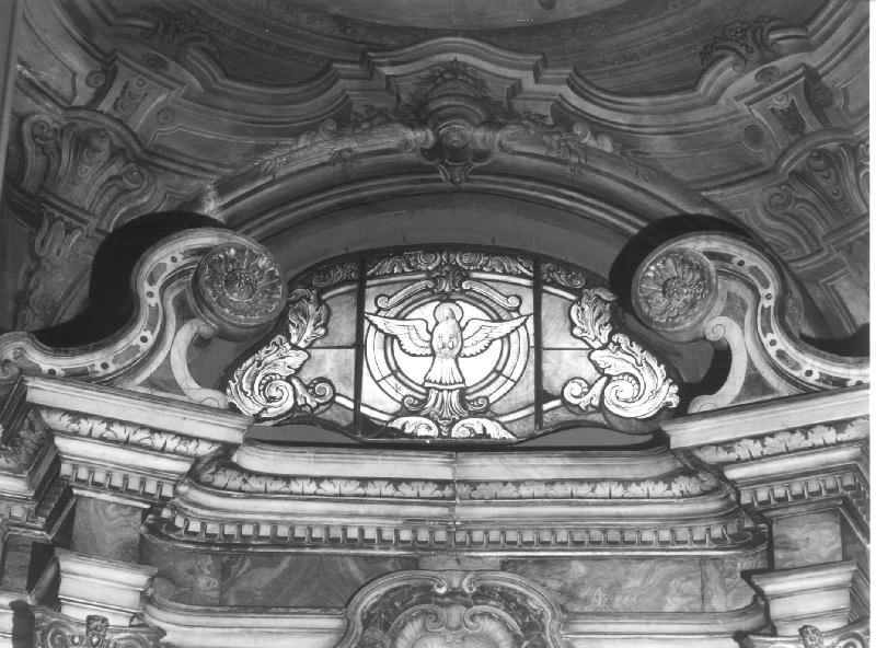 colomba dello Spirito Santo/ motivi decorativi vegetali (vetrata, elemento d'insieme) - PRODUZIONE LIGURE (primo quarto sec. XX)