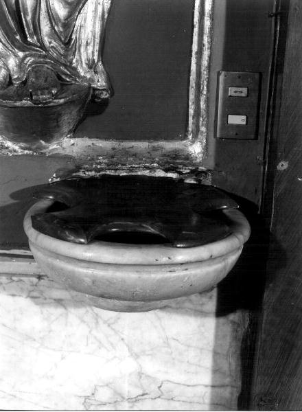 acquasantiera da parete, opera isolata - bottega ligure (sec. XIX)