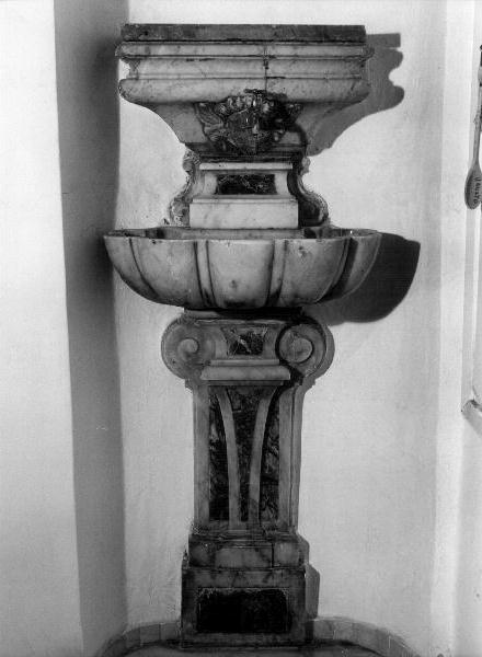 acquasantiera - a fusto, opera isolata - bottega ligure (sec. XVII)