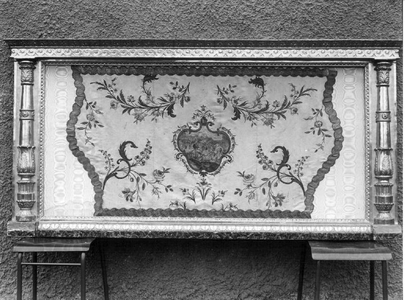RESURREZIONE DEI MORTI, resurrezione dei morti/ motivo decorativo floreale/ motivi decorativi vegetali (paliotto, elemento d'insieme) - manifattura ligure (prima metà sec. XIX)