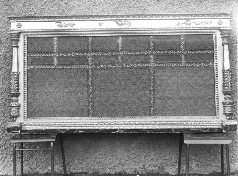 motivi decorativi architettonici/ motivi decorativi vegetali (cornice di paliotto, opera isolata) - bottega ligure (seconda metà sec. XIX)