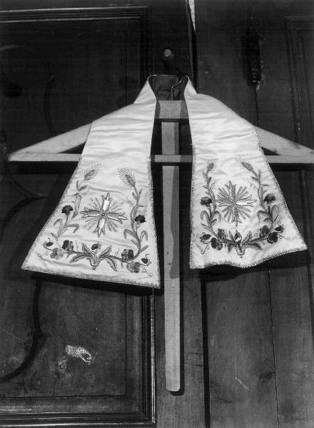 MOTIVI DECORATIVI FLOREALI (manipolo, opera isolata) - manifattura ligure (sec. XIX)