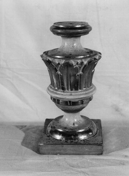 motivi decorativi vegetali (portacandelabro, coppia) - bottega ligure (ultimo quarto sec. XVIII)