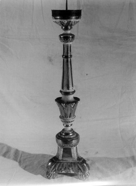 motivi decorativi vegetali (candeliere d'altare, serie) - bottega ligure (ultimo quarto sec. XVIII)