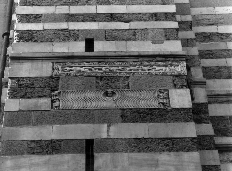 busto maschile/ Buon Pastore e orante (rilievo, opera isolata) - bottega romana (fine/inizio secc. III/ IV)