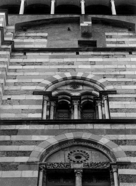 bifora, opera isolata - bottega ligure (prima metà sec. XV)