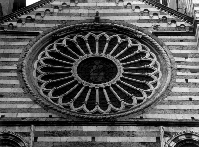 rosone, opera isolata - bottega genovese (prima metà sec. XV)