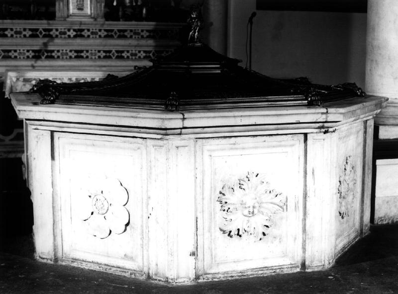 fiori (fonte battesimale, opera isolata) - bottega genovese (ultimo quarto sec. XV)