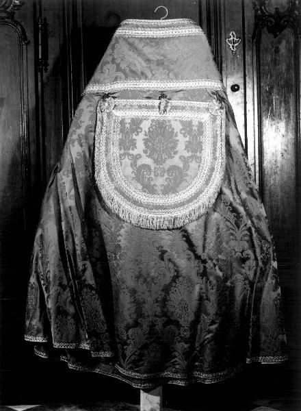 piviale, coppia - manifattura ligure (primo quarto sec. XX)