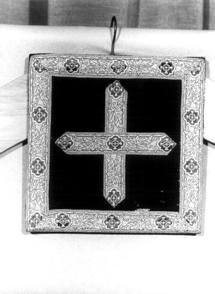 croce (borsa, opera isolata) - manifattura ligure (metà sec. XX)