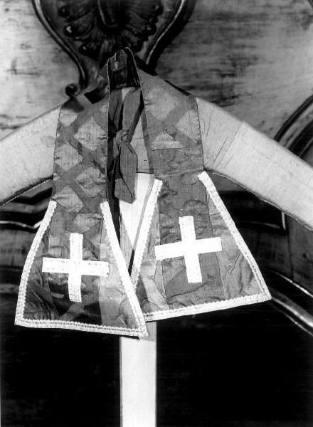 manipolo, opera isolata - manifattura ligure (metà sec. XX)