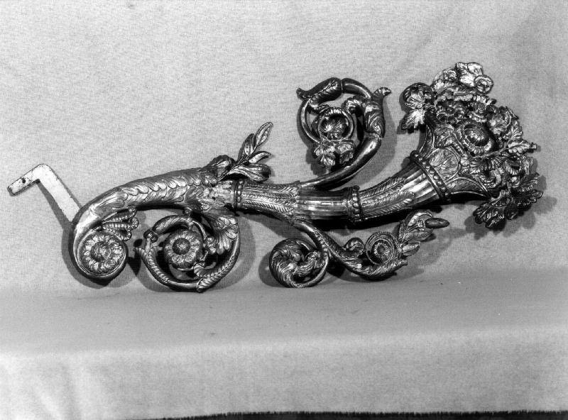 decorazione plastica, coppia - bottega genovese (ultimo quarto sec. XIX)