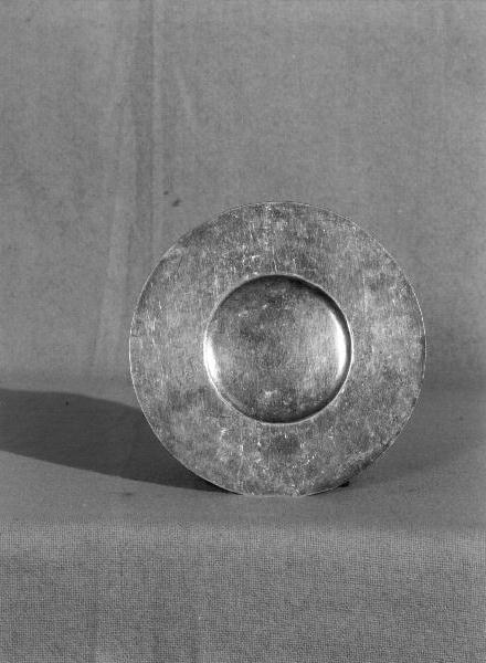 patena, opera isolata - bottega romana (sec. XVIII)