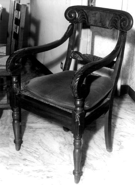 sedia - a braccioli, opera isolata - bottega ligure (secondo quarto sec. XIX)