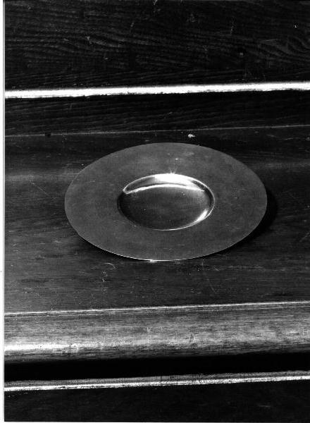 patena, elemento d'insieme - bottega ligure (primo quarto sec. XX)