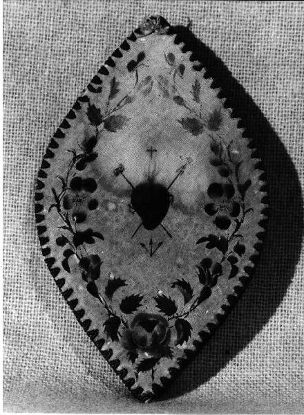 motivi decorativi floreali/ Sacro Cuore di Gesù (reliquiario, opera isolata) - produzione italiana (prima metà sec. XX)