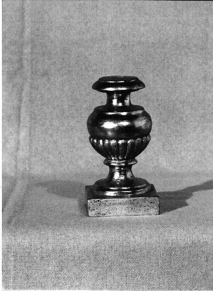 vaso da fiori, serie - bottega genovese (secc. XIX/ XX)