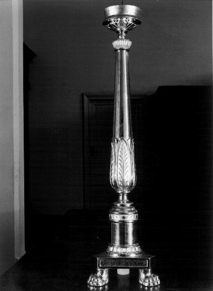 candeliere d'altare, elemento d'insieme - bottega italiana (primo quarto sec. XX)