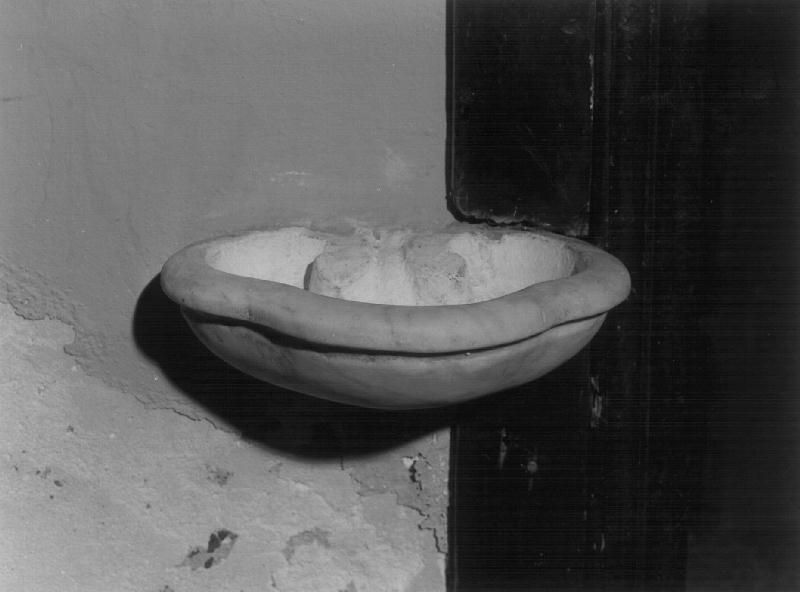 conchiglia (acquasantiera da parete, opera isolata) - bottega ligure (sec. XVII)