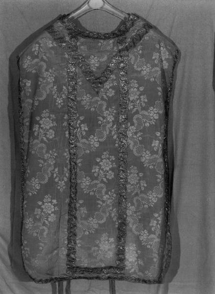 MOTIVI DECORATIVI FLOREALI (pianeta, elemento d'insieme) - manifattura ligure (seconda metà sec. XVIII)