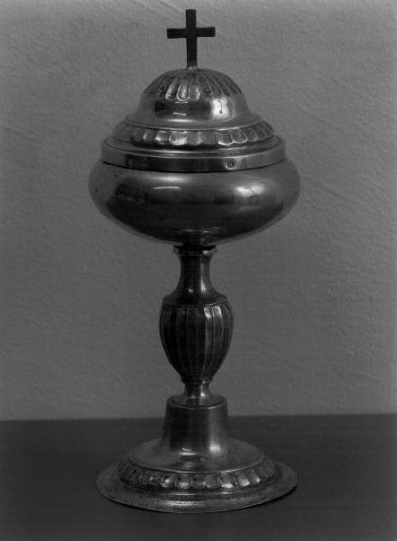 pisside, opera isolata - bottega genovese (secondo quarto sec. XIX)