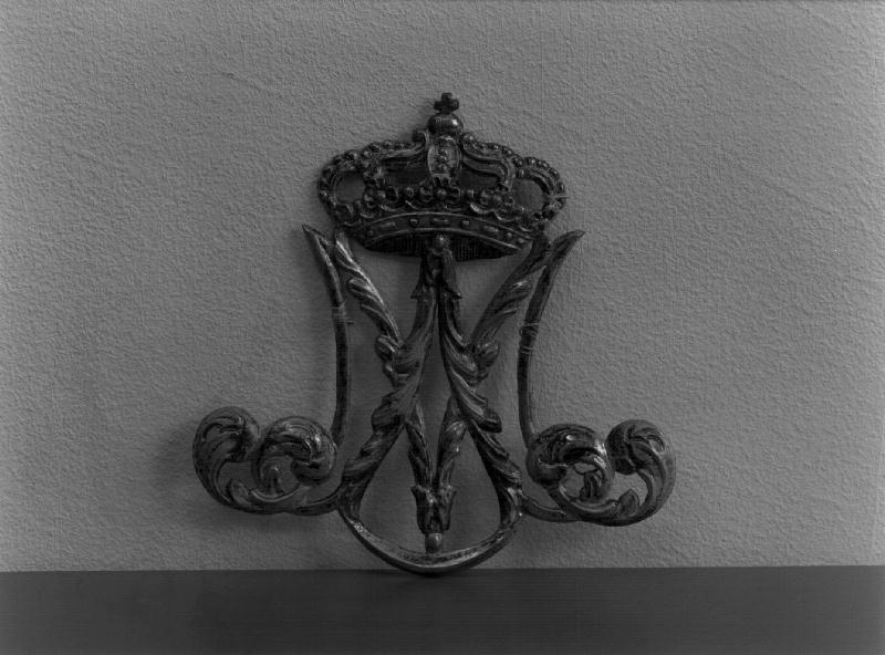 monogramma mariano (decorazione plastica, opera isolata) - bottega genovese (prima metà sec. XIX)